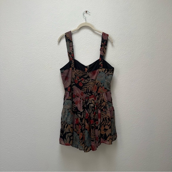 Floral Button-Down Romper - Picture 3 of 4